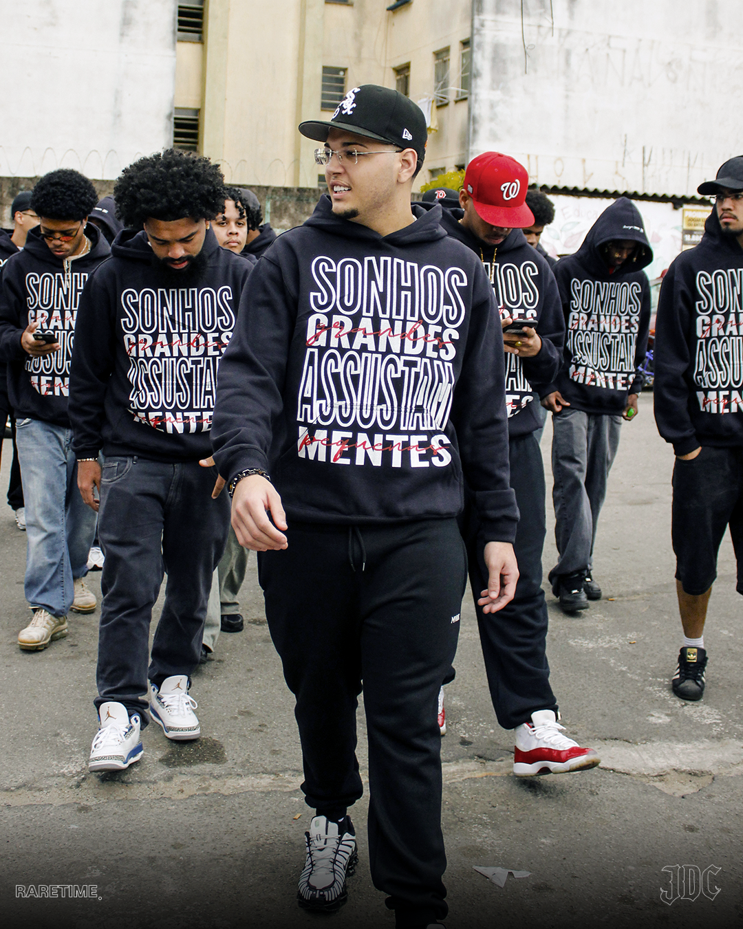 Moletom Canguru - collab JDC & RARETIME - SONHOS GRANDES